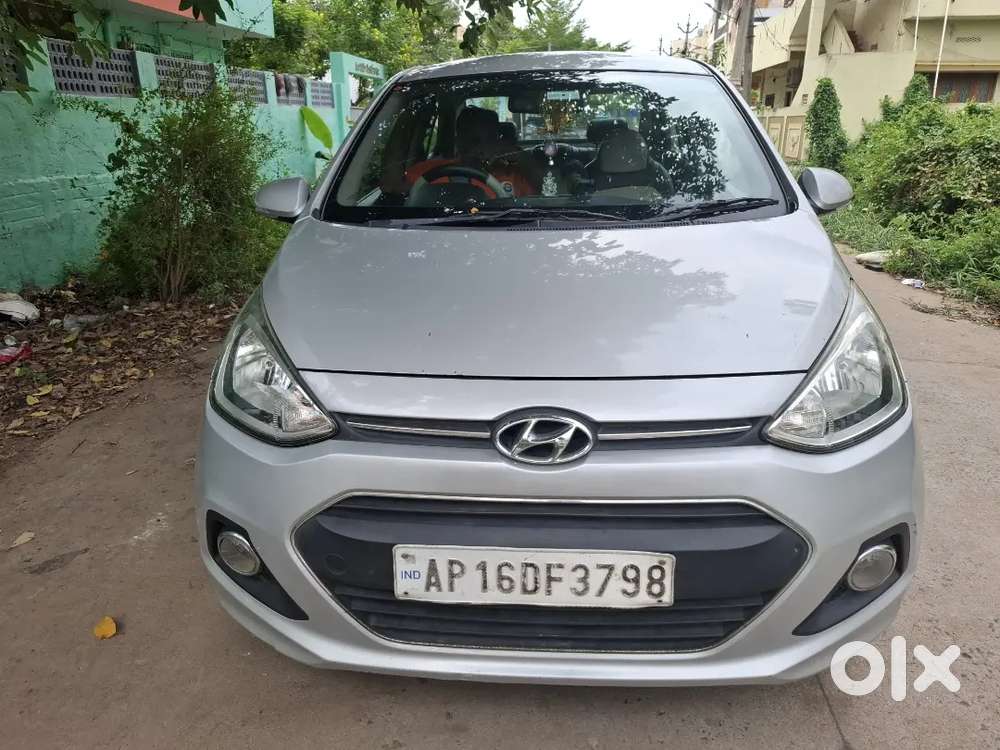 Hyundai Xcent Petrol 2015