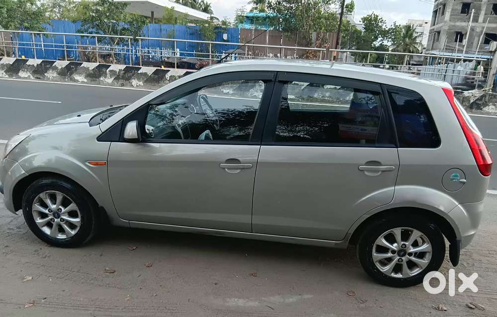 Ford Figo 1.2p Titanium Mt, 2012, Petrol