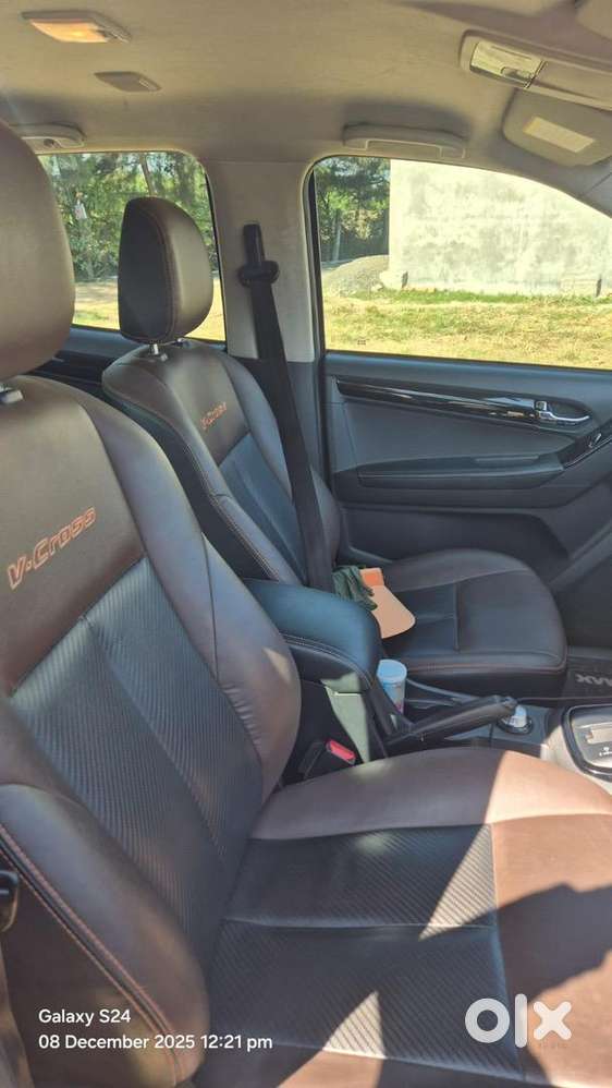 Isuzu V-cross At 2021 Diesel Well Maintained