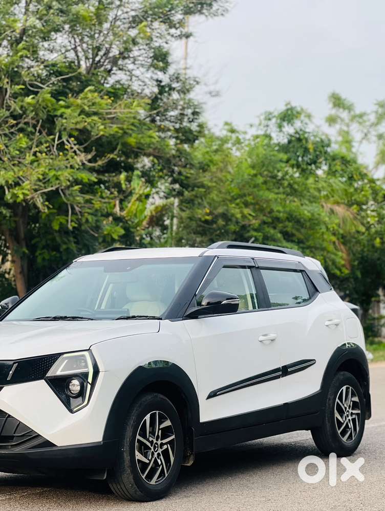 Mahindra Xuv 3xo Ax5 Ds Mt, 2025, Diesel
