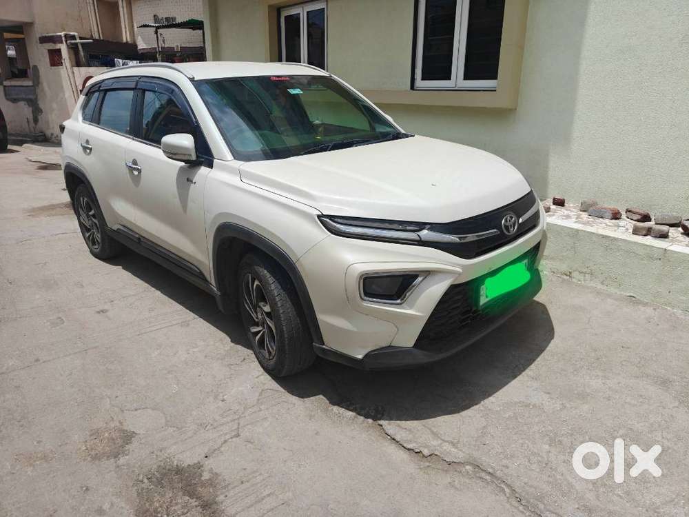 Toyota Huryder Strong Hybrid 2025