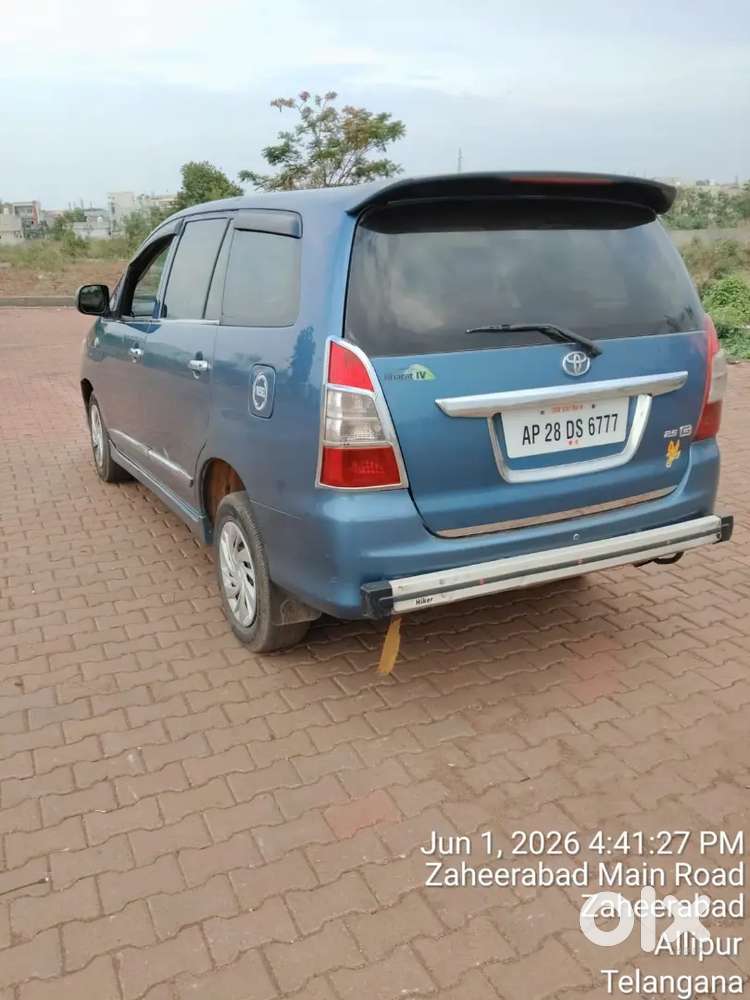 Toyota Innova 2013 Diesel 300000 Km Driven