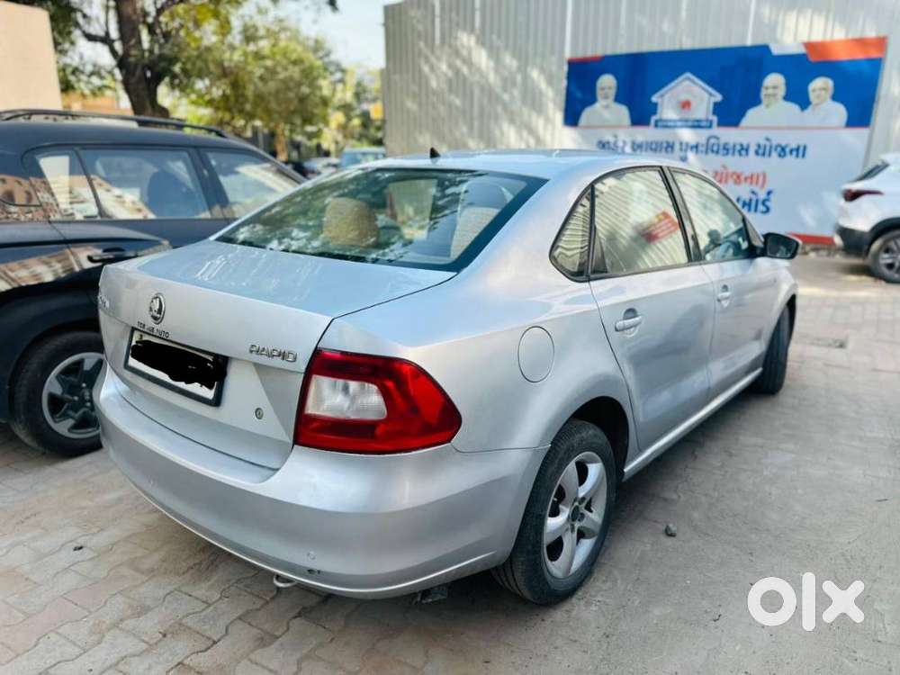 Skoda Rapid Elegance 2014