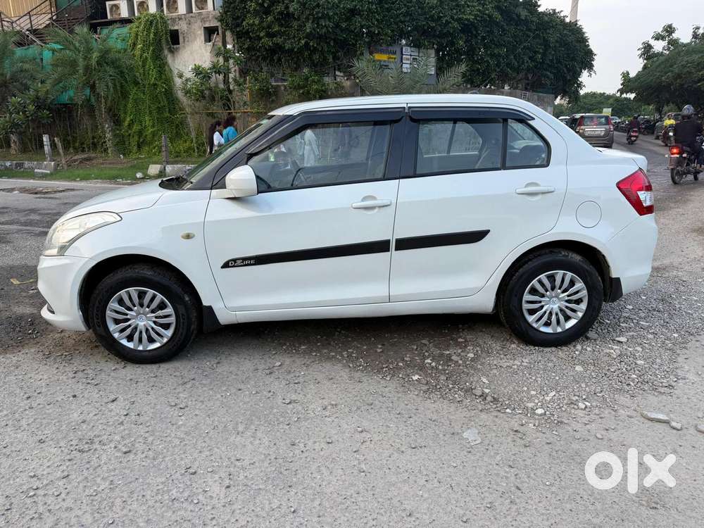Maruti Suzuki Swift Dzire Lxi Optional-o, 2017, Cng & Hybrids