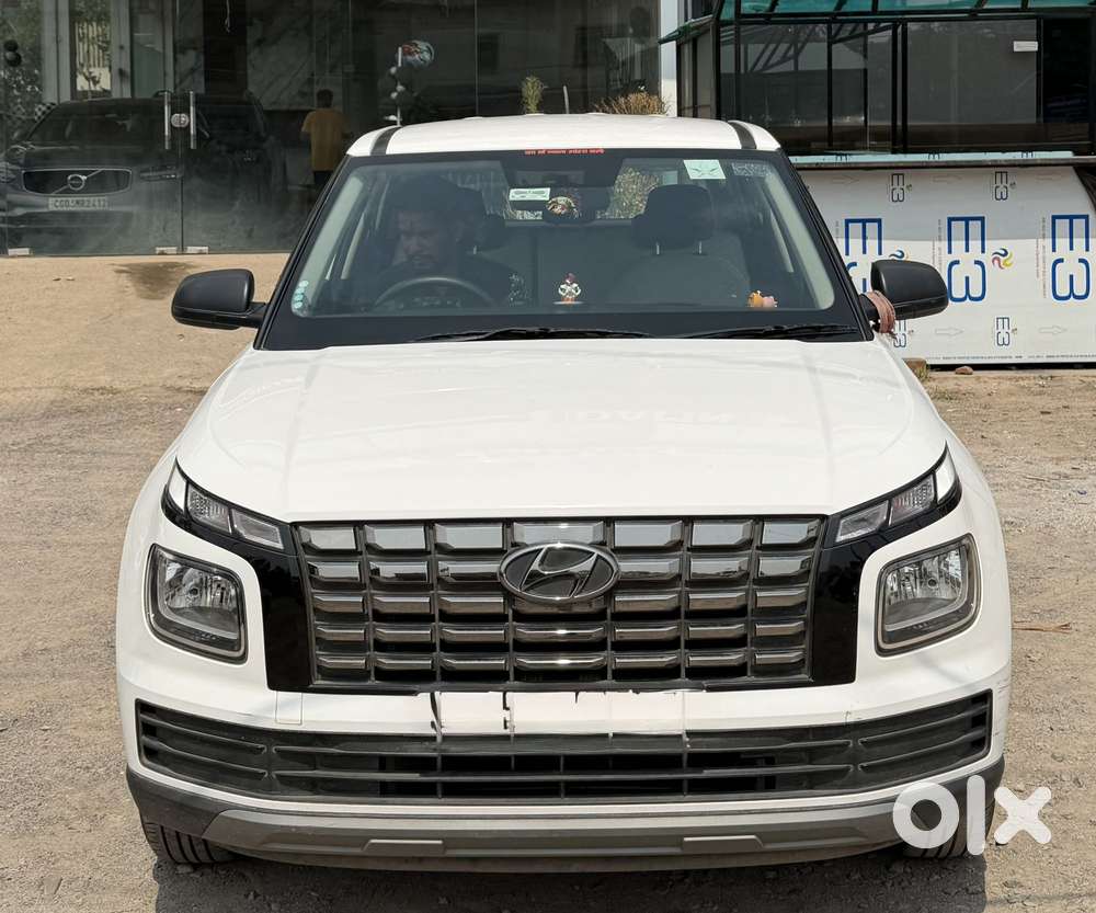 Hyundai Venue E 1.2 Petrol, 2025, Petrol