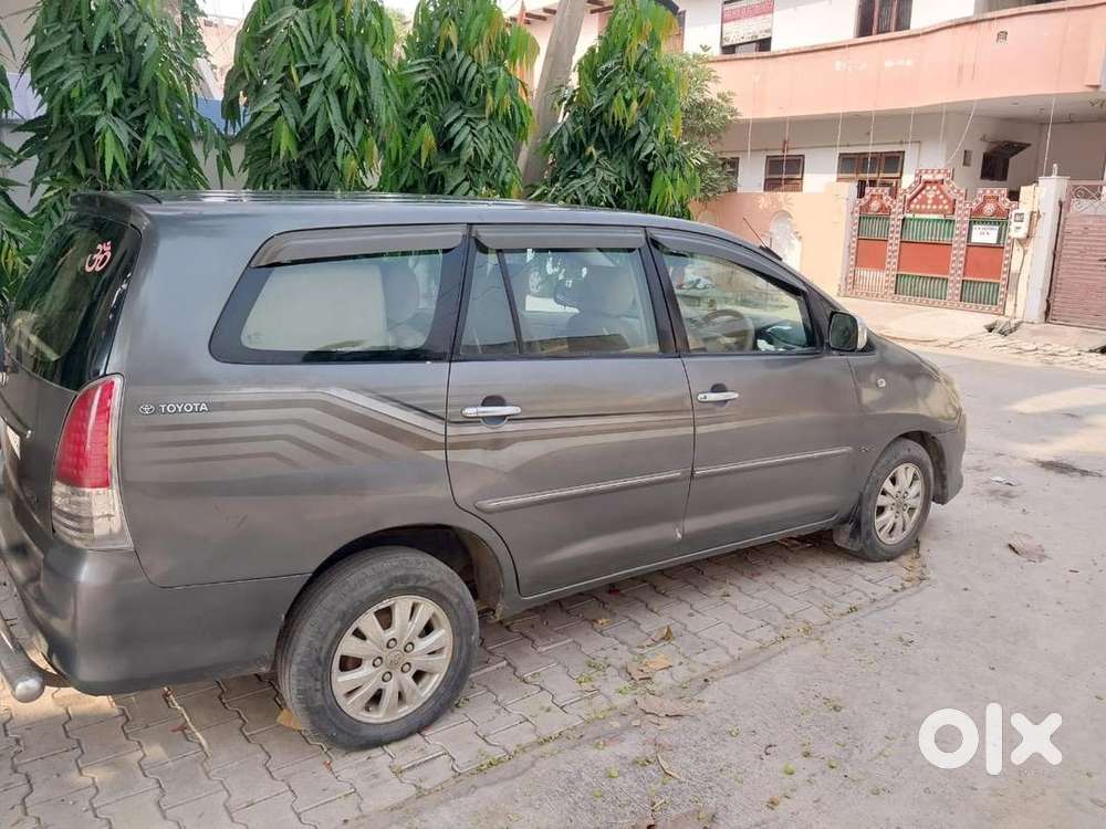Toyota Innova 2009 Diesel Well Maintained