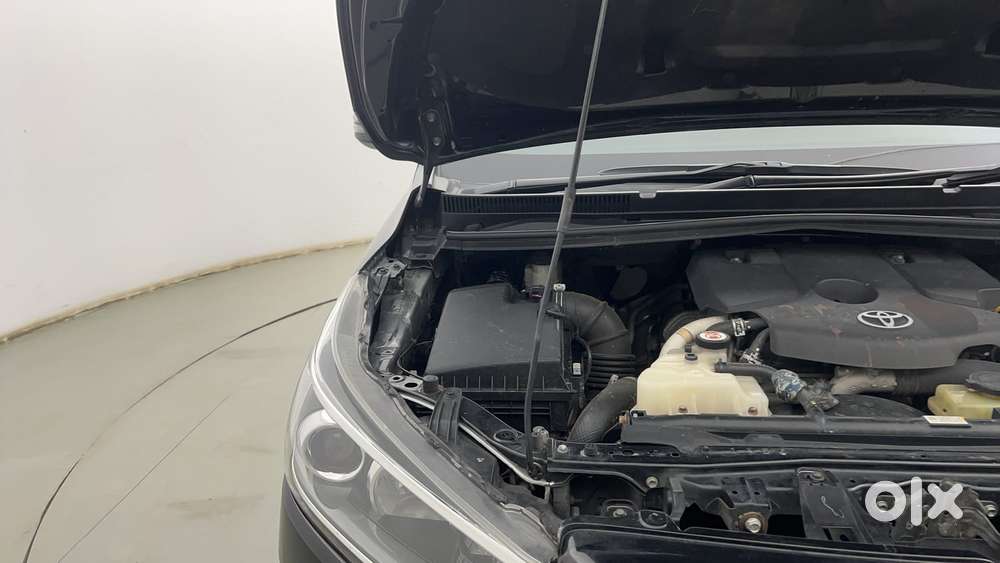 Toyota Innova Crysta 2.8 Zx At 7 Seater, 2018, Diesel