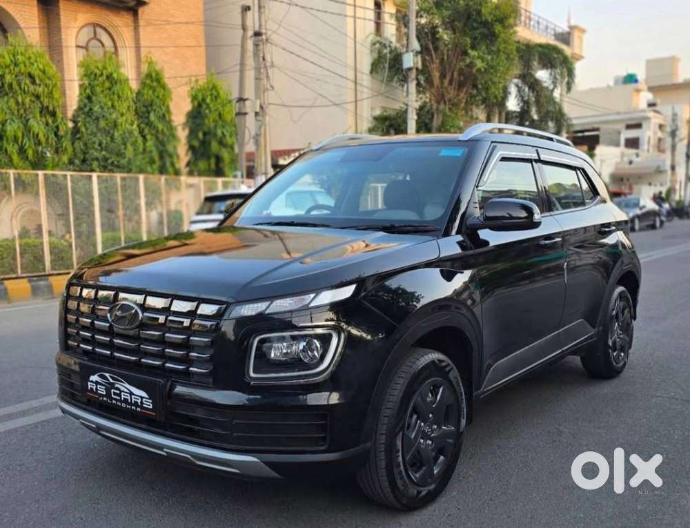 Hyundai Venue 1.2 S (o), 2024, Petrol