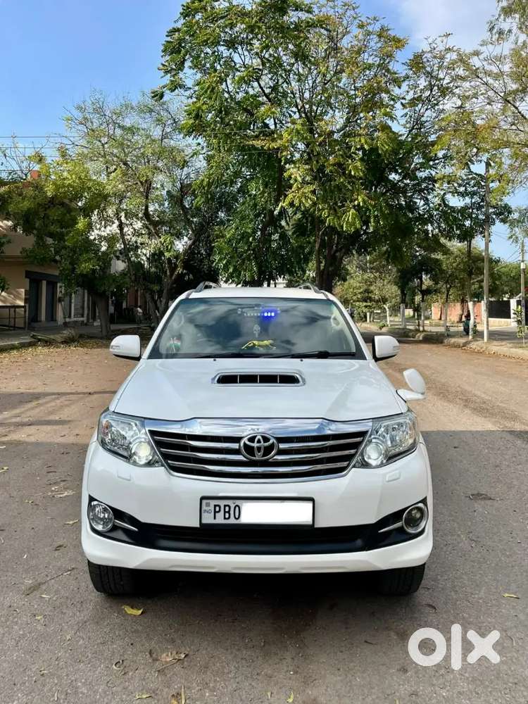 Toyota Fortuner 2015 Diesel 162000 Km Driven