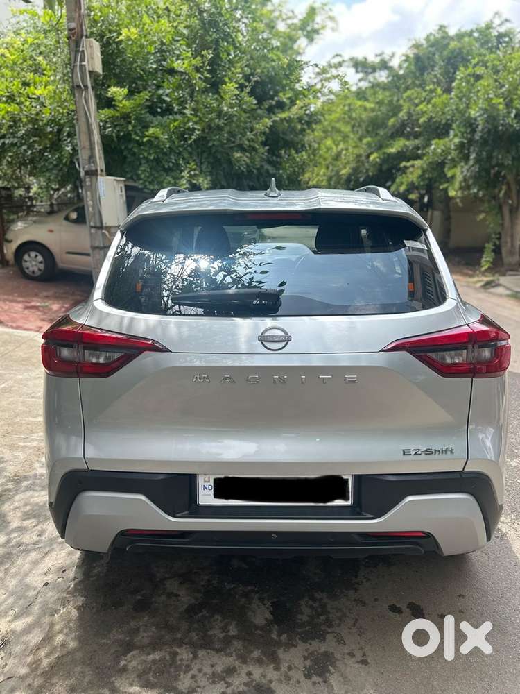 Nissan Magnite Automatic (6000 Km Driven)