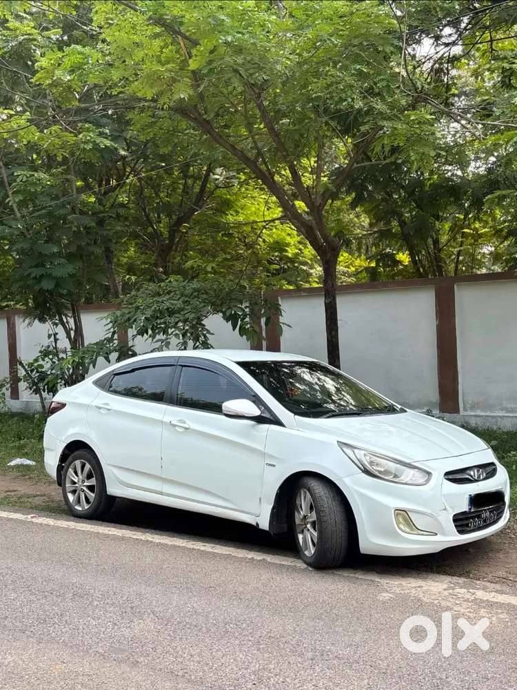 Hyundai Verna Diesel Manual 2012