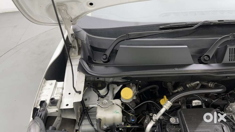 Renault Triber Rxt, 2023, Petrol