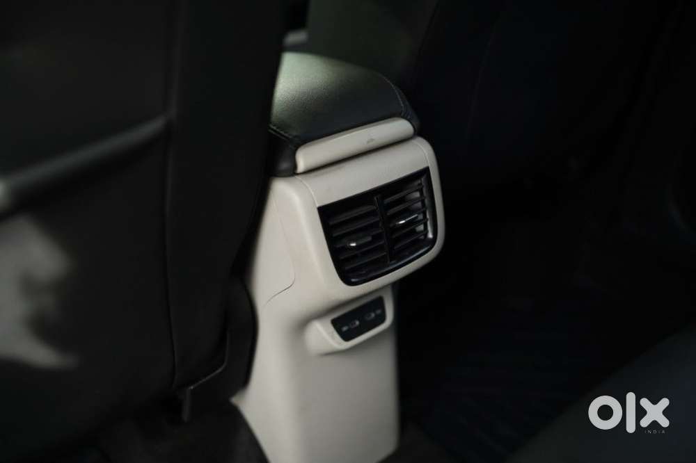 Volkswagen Taigun, 2023, Petrol