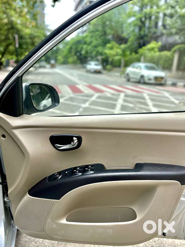 Hyundai I10 Asta Sunroof At, 2013, Petrol