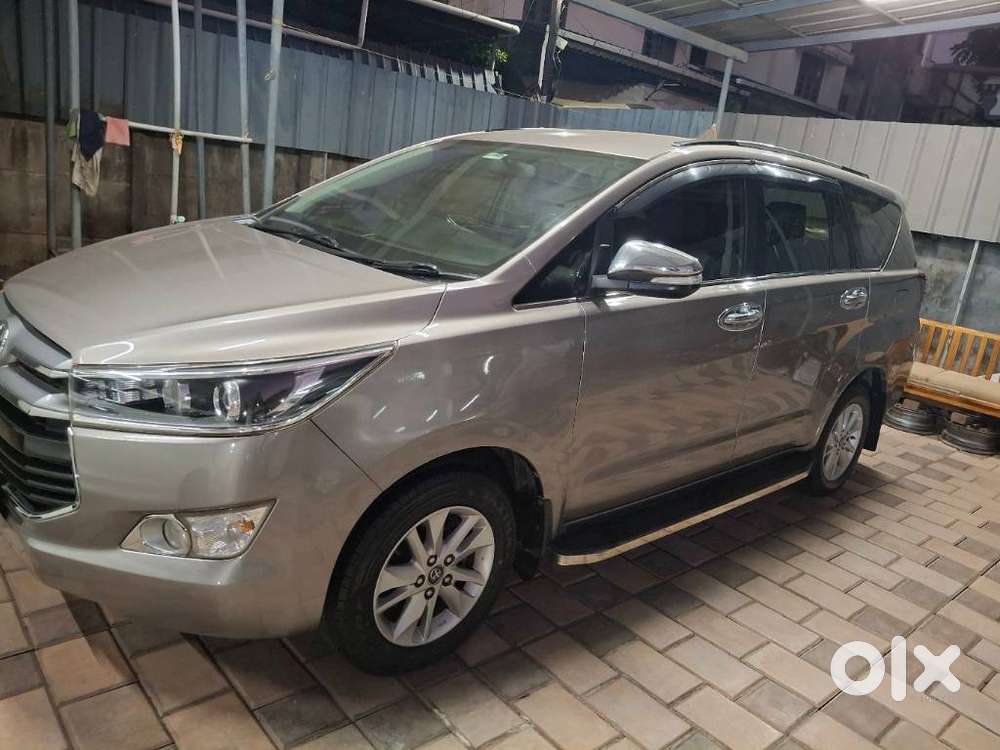 Toyota Innova Crysta 2.8 Z, 2017