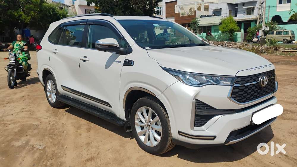 Toyota Innova Hycross 2.0 Vx Hybrid 7 Str, 2024, Petrol