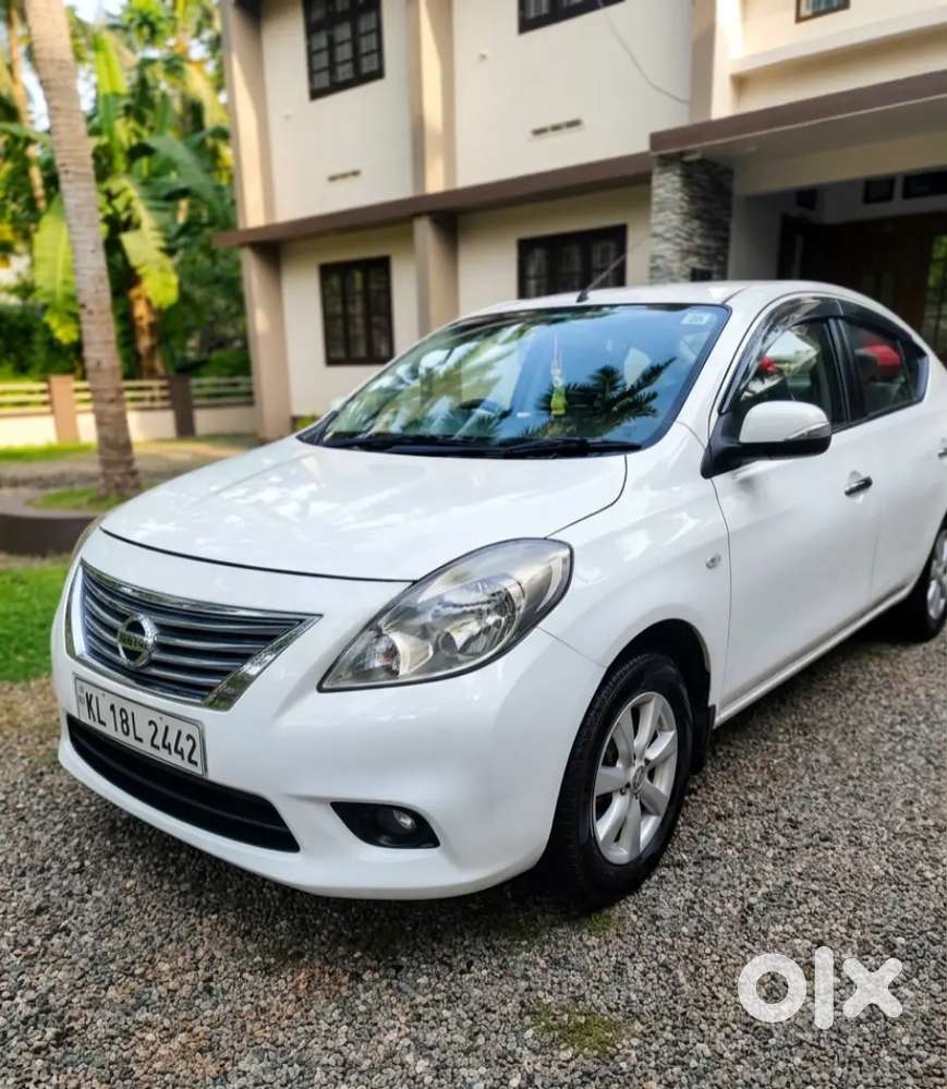 Nissan Sunny 2013