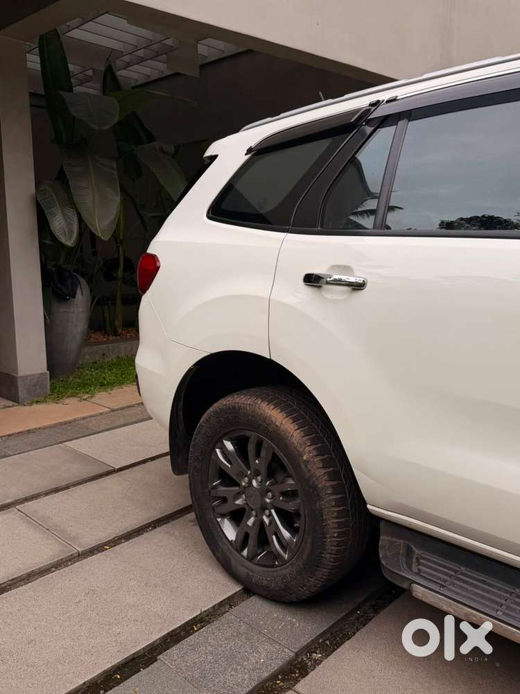 Ford Endeavour 3.2 At 2019