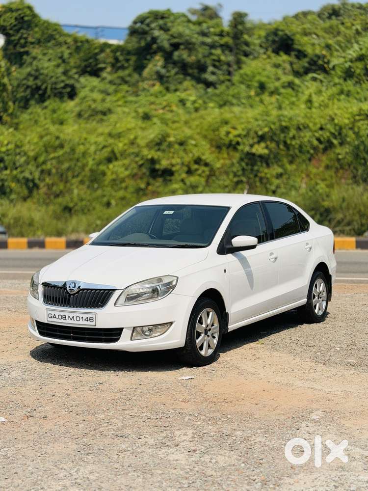 Skoda Rapid 1.6 Mpi Ambition Plus, 2014, Petrol