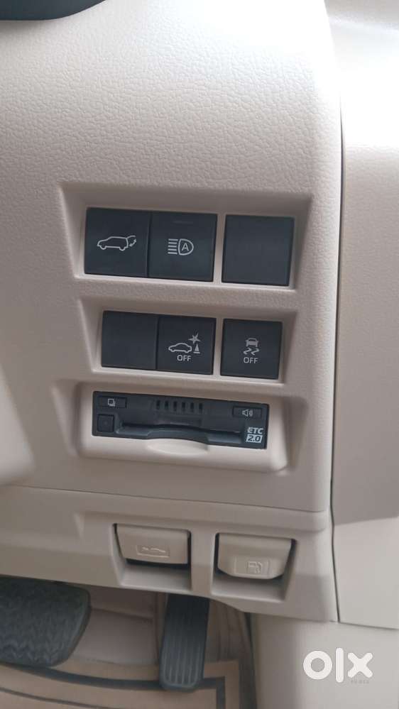 Toyota Land Cruiser Zx Petrol, 2025, Petrol