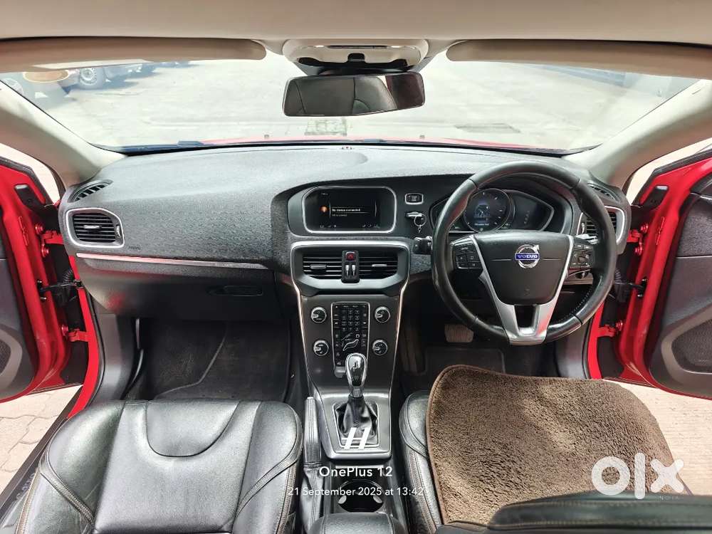 Volvo V40 2015 Diesel Well Maintained