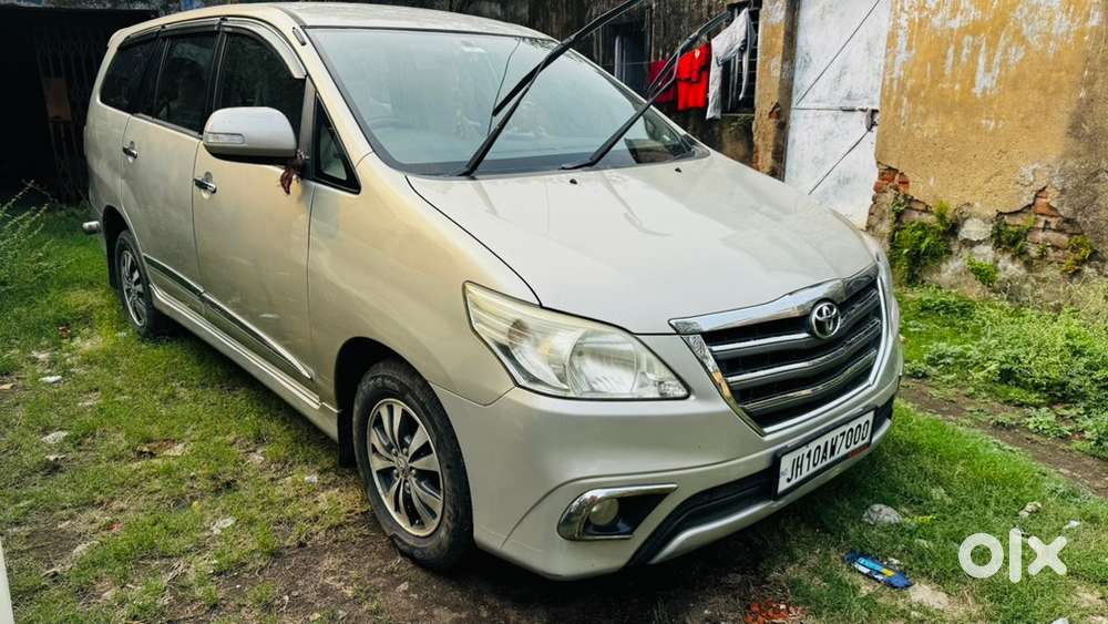 Toyota Innova 2016 Diesel Well Maintained