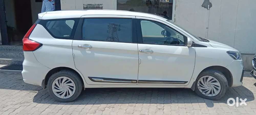 Ertiga Vxi Cng Petrol Company Fit 1st Owner