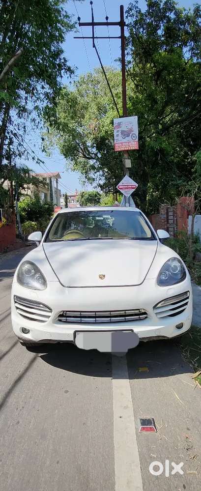 Porshe Cayenne Car Well Maintained