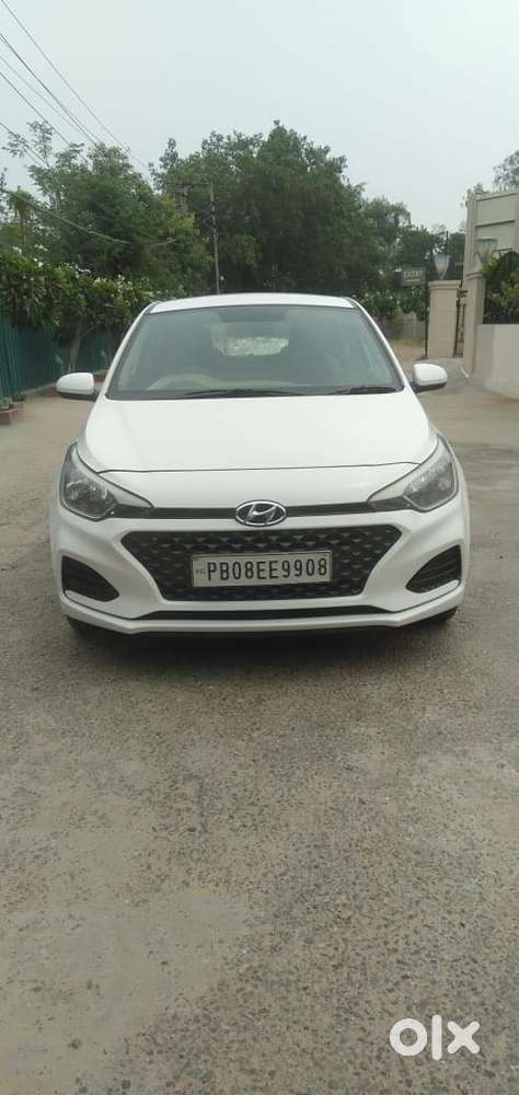 Hyundai I20 Petrol Cvt Magna Executive, 2018, Petrol