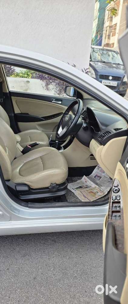 Hyundai Verna Vtvt 1.6 Sx, 2012, Petrol