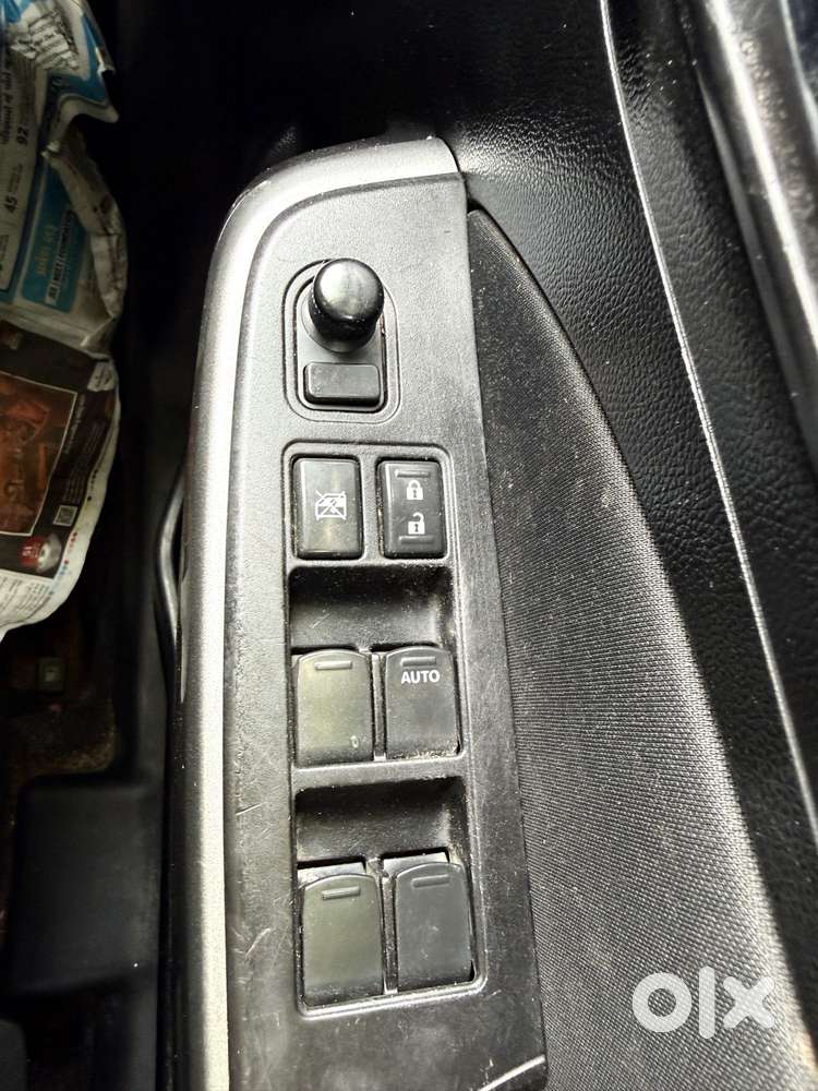 Maruti Suzuki Swift Amt Zxi, 2018, Petrol