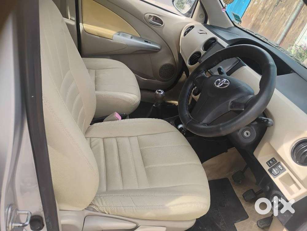 Toyota Etios 1.5 V, 2017, Petrol