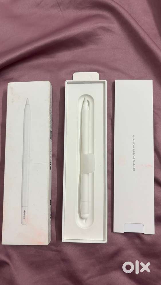 Apple pencil USB C fee months old in brand new condition with box