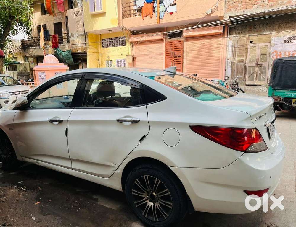 Hyundai Fluidic Verna Petrol+cng 2011