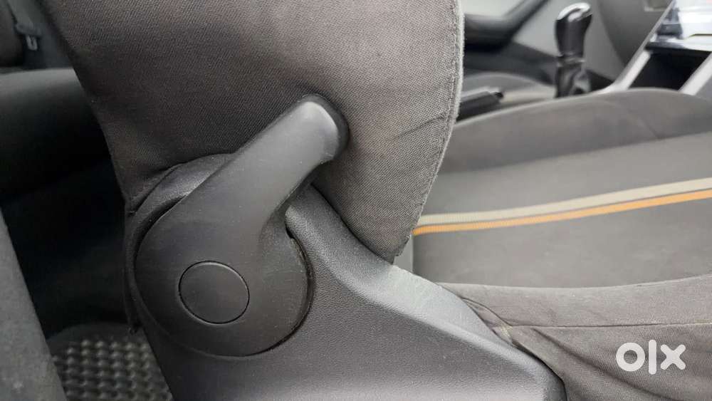 Skoda Kushaq 1.0 Tsi Ambition, 2022, Petrol