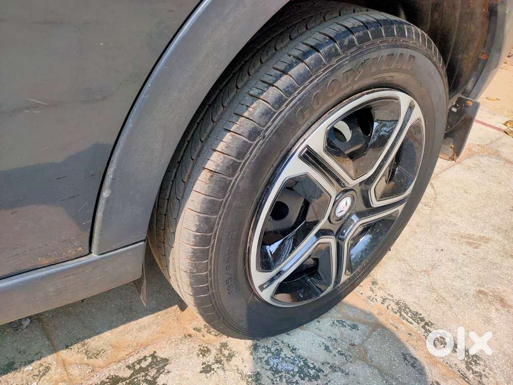 Tata Nexon 1.5 Revotorq Xm (s), 2018, Diesel
