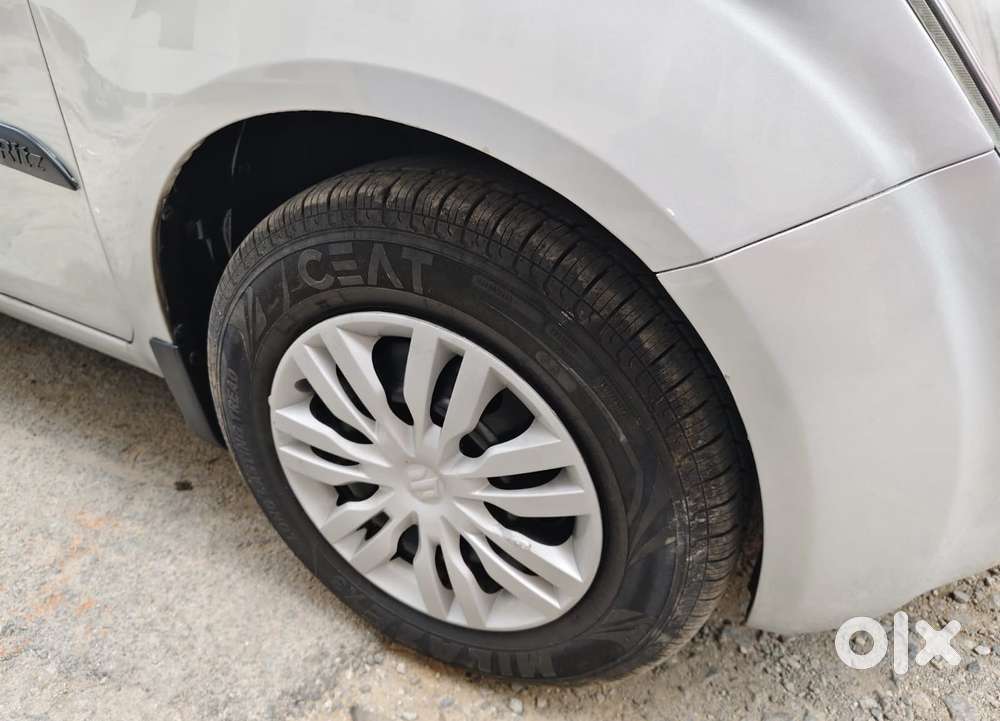 Maruti Suzuki Ritz Vxi, 2011, Petrol