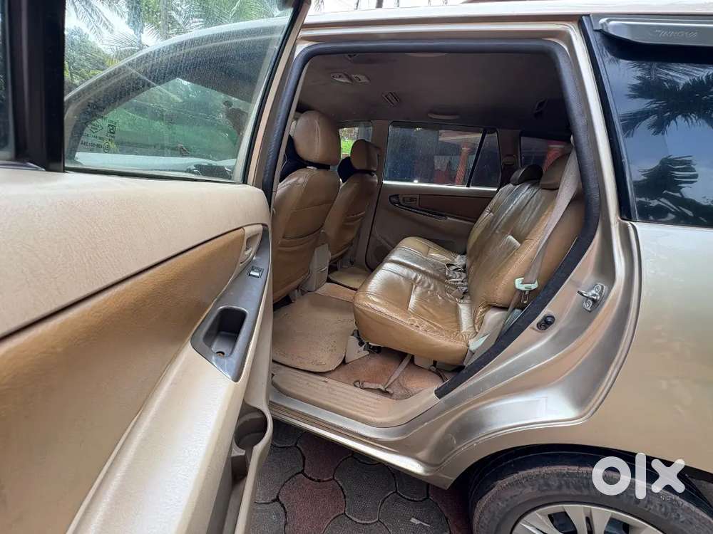 Toyota Innova 2006 Diesel Well Maintained And Android Touch Screen
