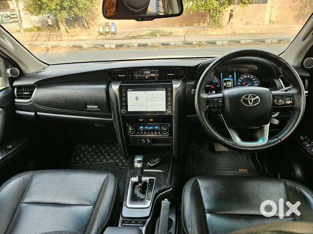 Toyota Fortuner [2021-ongoing] 2.8 2wd Diesel At, 2023, Diesel