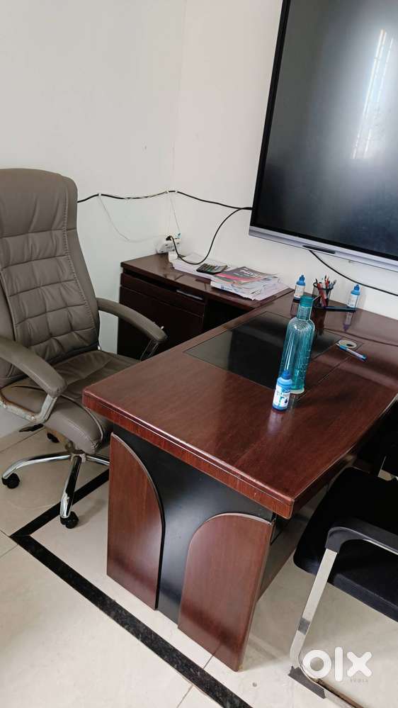 Office table chair