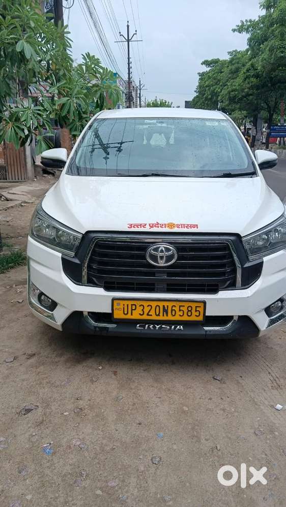 Toyota Innova Crysta 2022 Diesel 127000 Km Driven