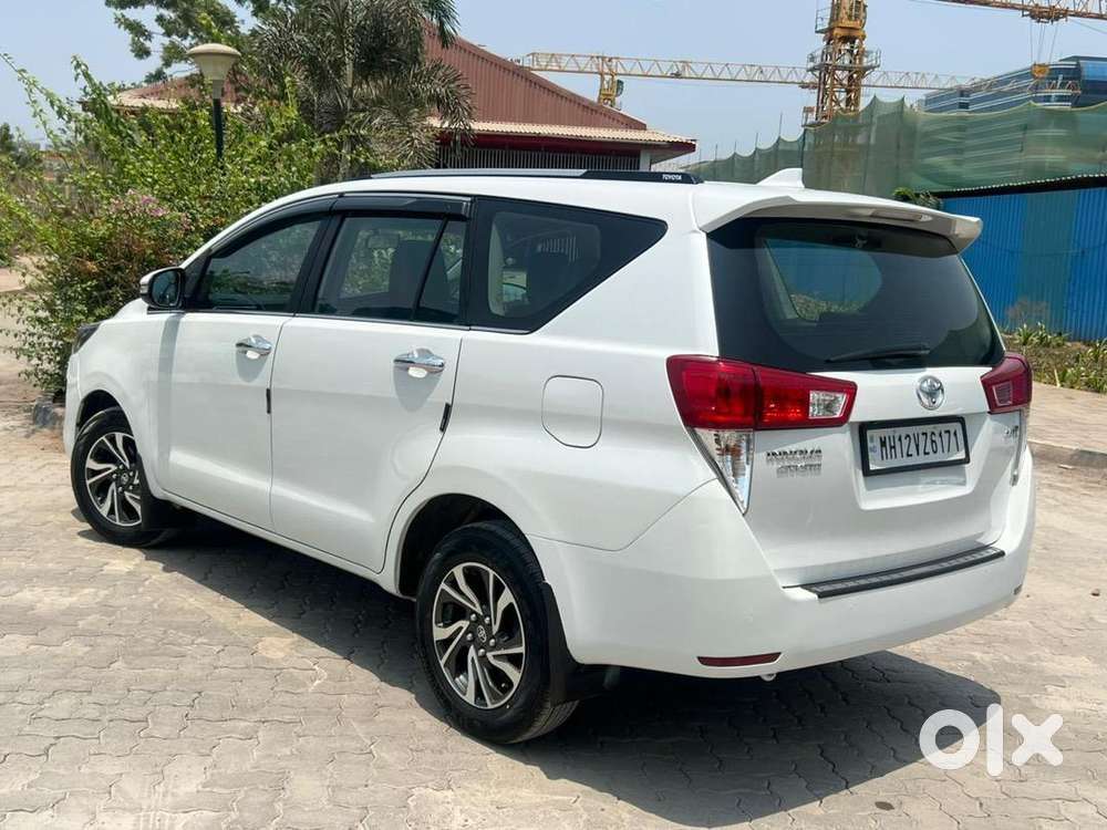 Toyota Innova Crysta 2023 Diesel 27000 Km Driven