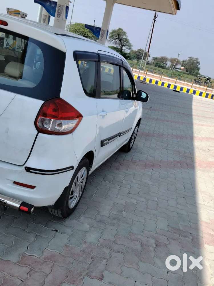 Maruti Suzuki Ertiga 2015 Diesel 102000 Km Driven