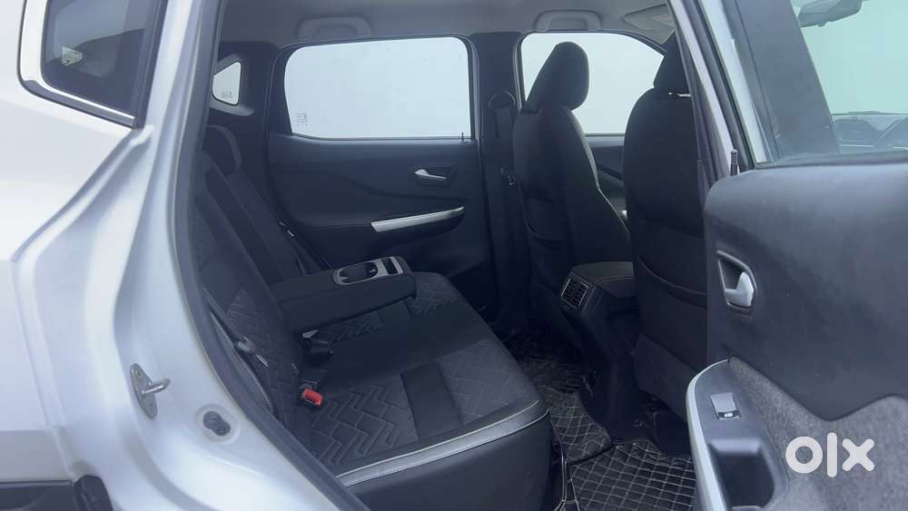 Nissan Magnite 1.0 Xv Premium Turbo Cvt, 2021, Petrol