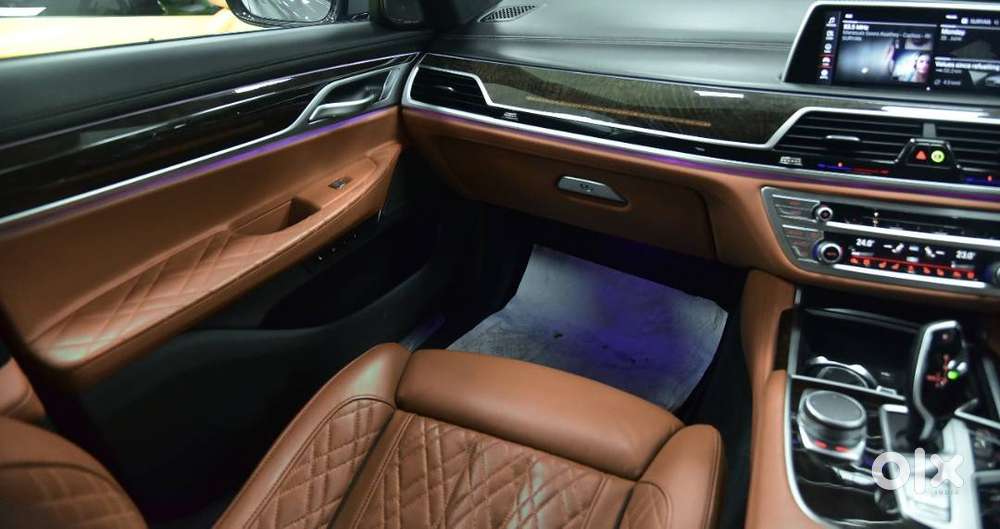 2022 Bmw 740li M Sport  Bernina Grey  Excellent Condition
