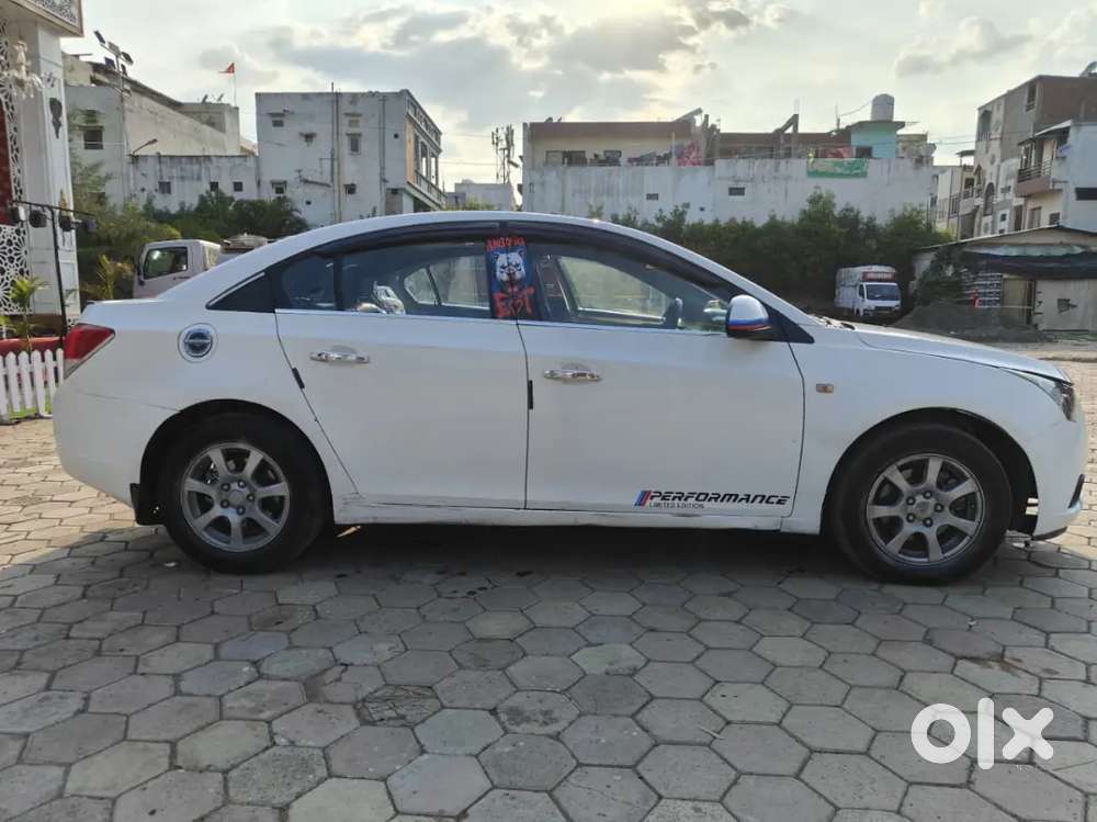 Chevrolet Cruze Diesel Automatic 2013