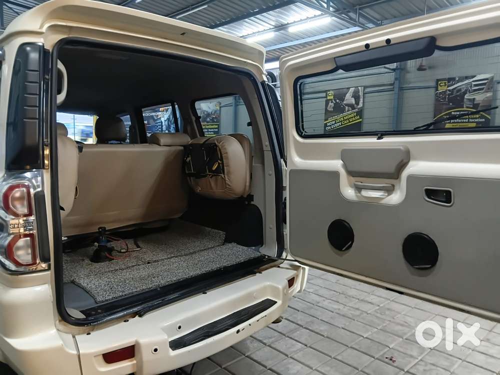 Mahindra Scorpio S8, 2015, Diesel