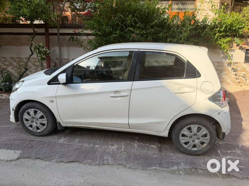 Honda Brio 2013 Petrol Well Maintained