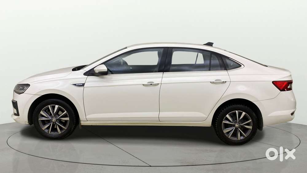 Skoda Slavia Style 1.0l Tsi Mt, 2022, Petrol