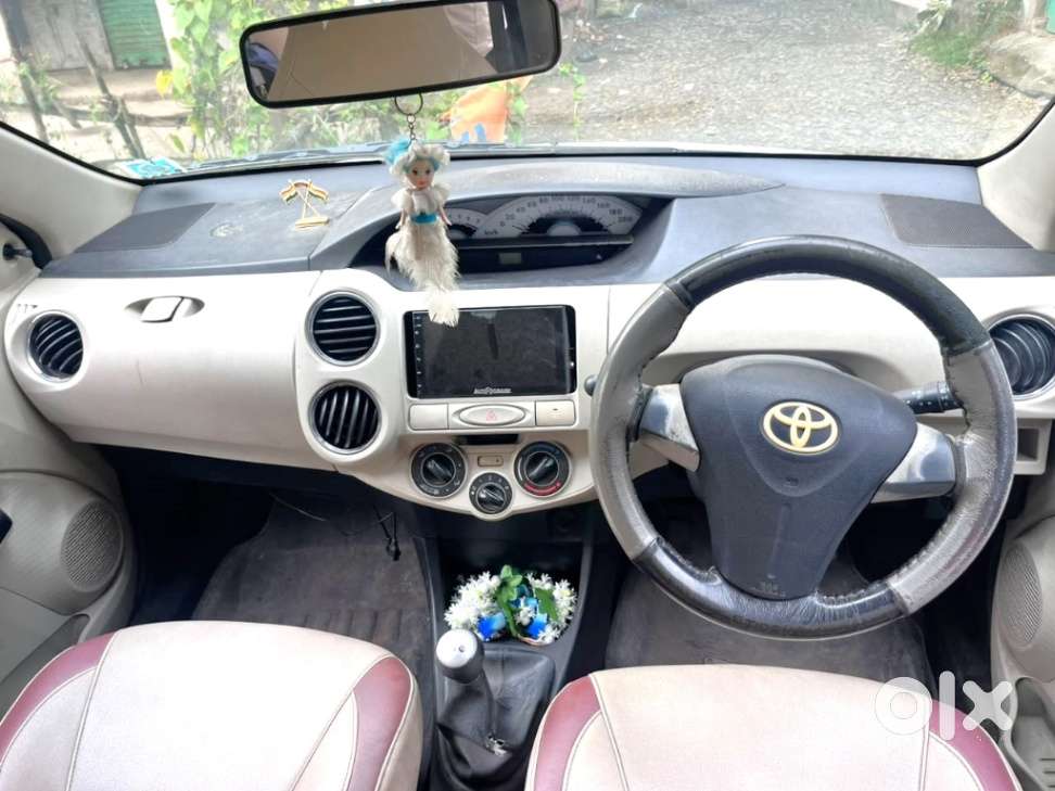 Toyota Etios Liva V, 2012, Petrol